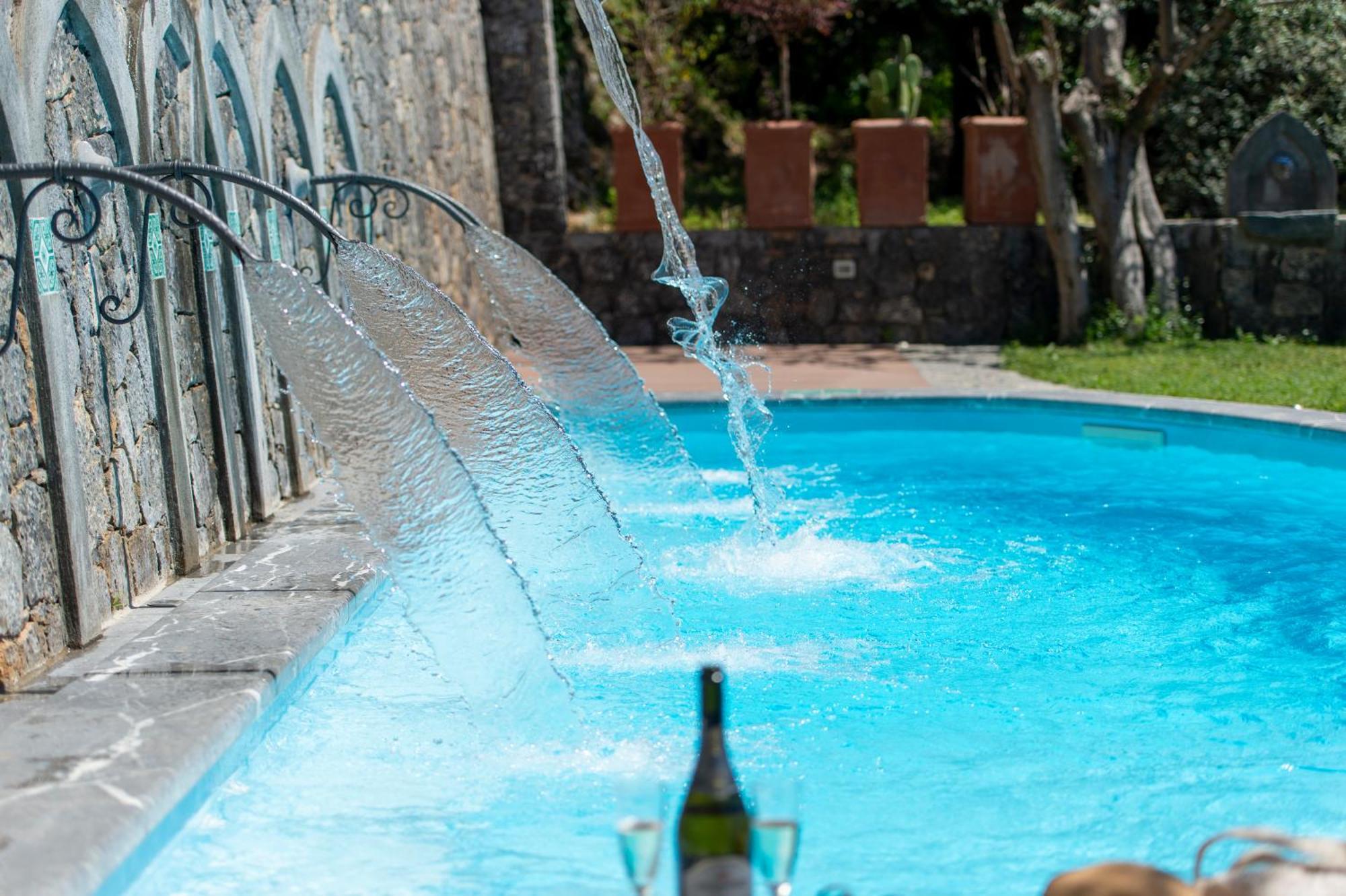 Le Contrade By Sosore Holiday Homes -Amalfi Coast Furore Oda fotoğraf